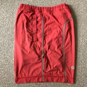 Lululemon Mens Shorts 9 Lined Red Gray 